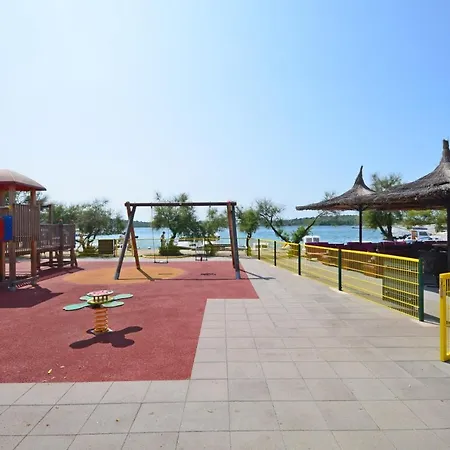 Robyn On The * Срима