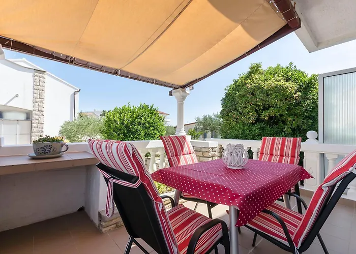 Robyn On The Appartement *