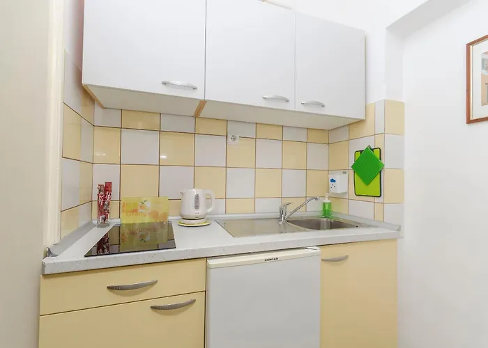 Robyn On The Appartement *